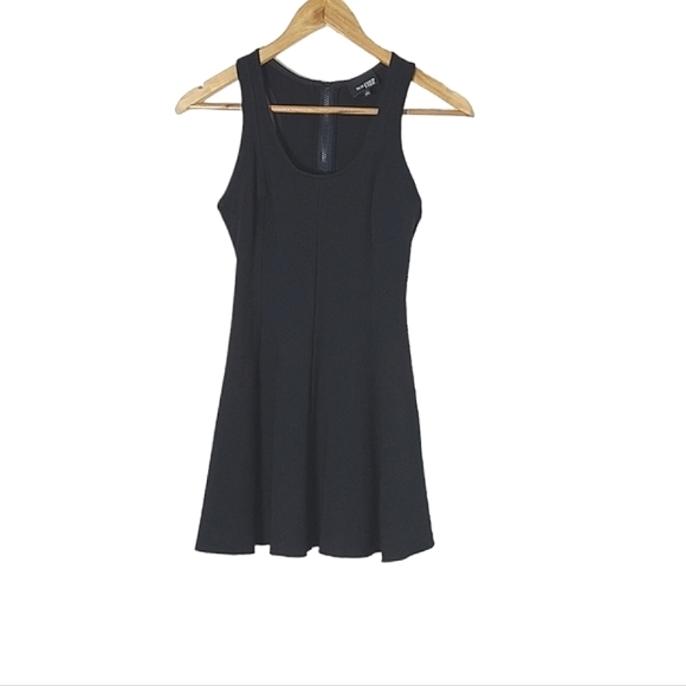 Aritzia Wilfred Free Zimmer Black Racerback Skater Dress Women's Size 2